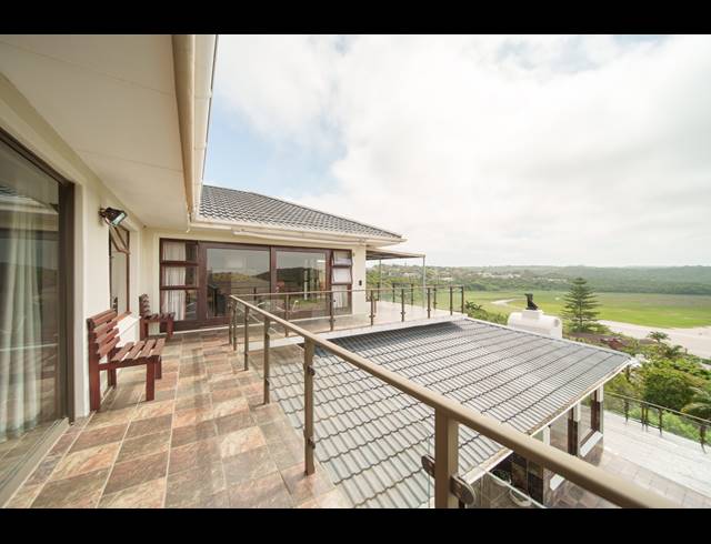 4 BEDROOM HOUSE FOR SALE IN BONZA BAY